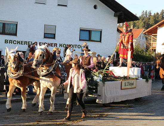 St. Michael: prachtvoller Motivwagen beim Stephani Umritt in Erharting am 26.12.2015 (©Foto; Martin Schmitz)